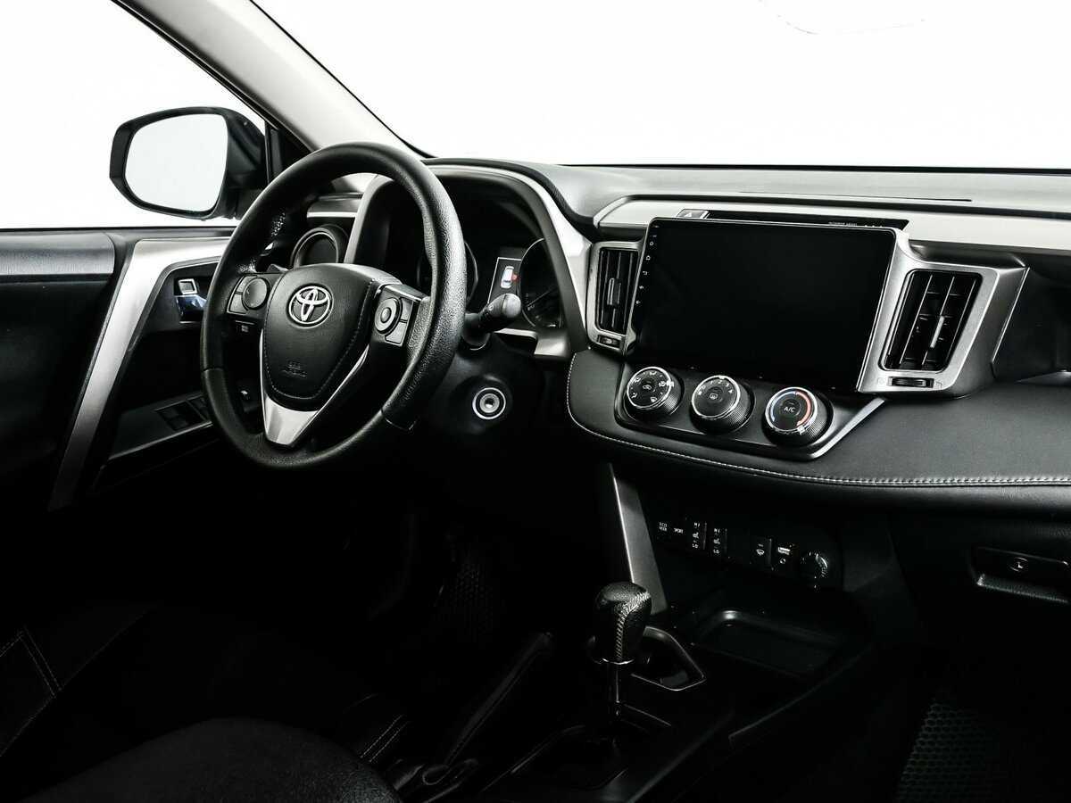Toyota RAV4, 2017 Фото №8