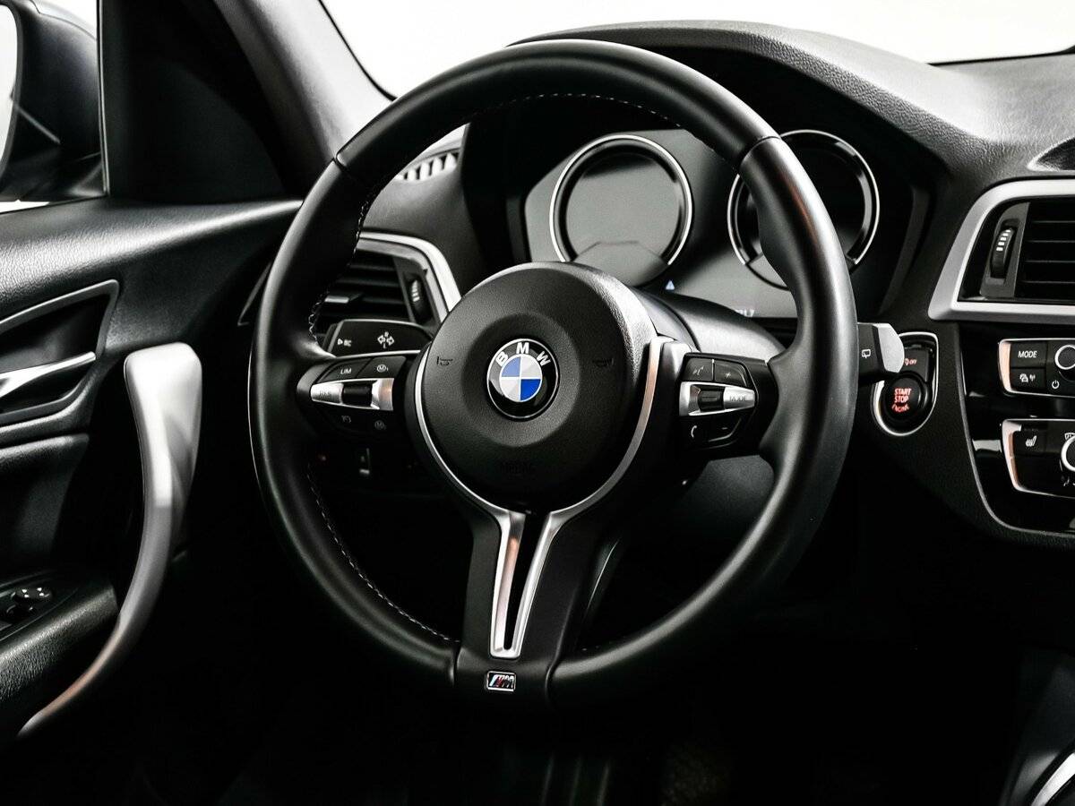 BMW 1 серии 118i, 2018 Фото №15