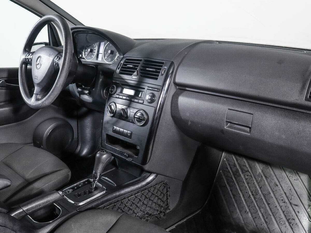 Mercedes-Benz A-Класс 180, 2012 Фото №8