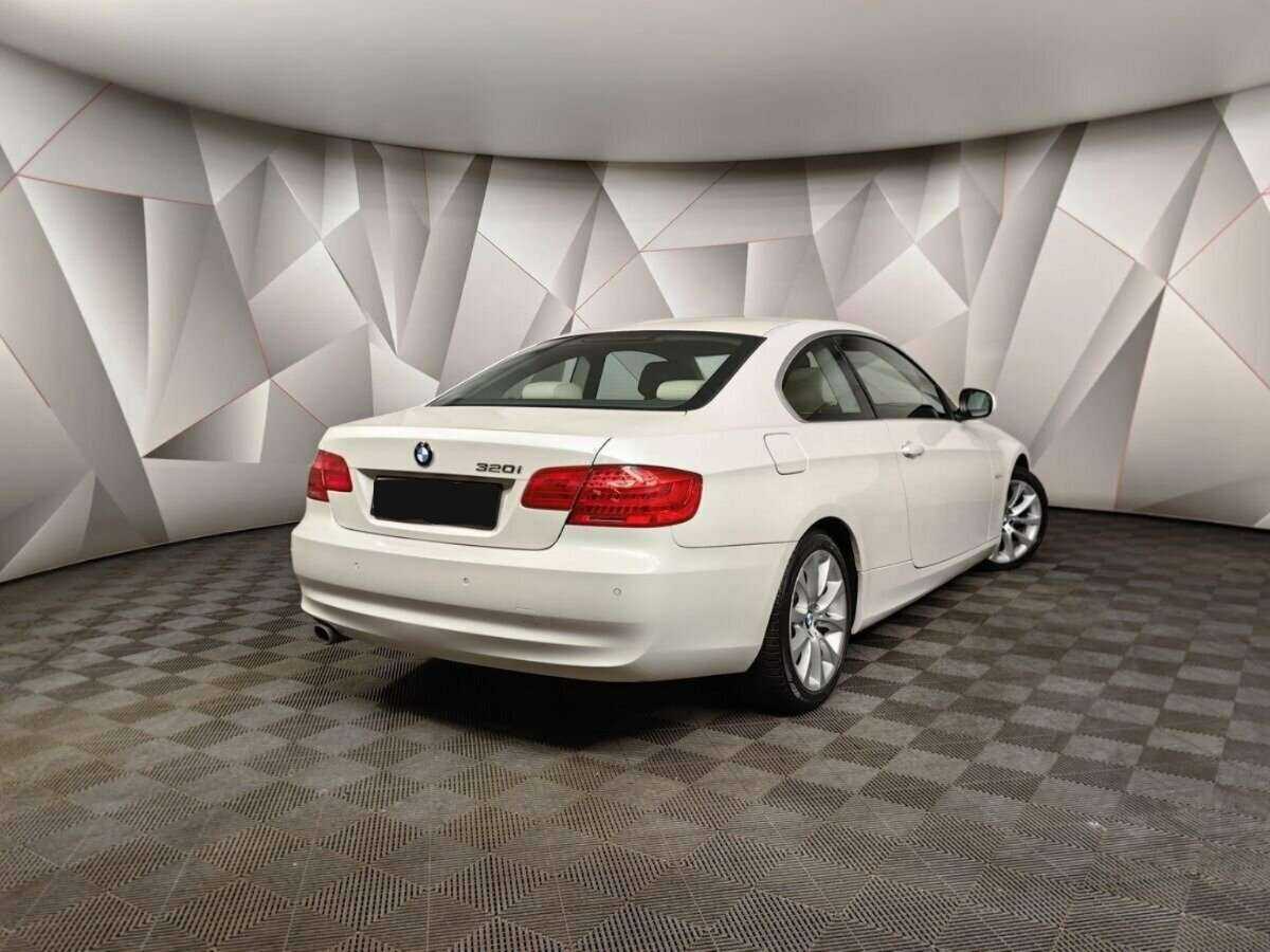 BMW 3 серии 320i, 2012 Фото №2