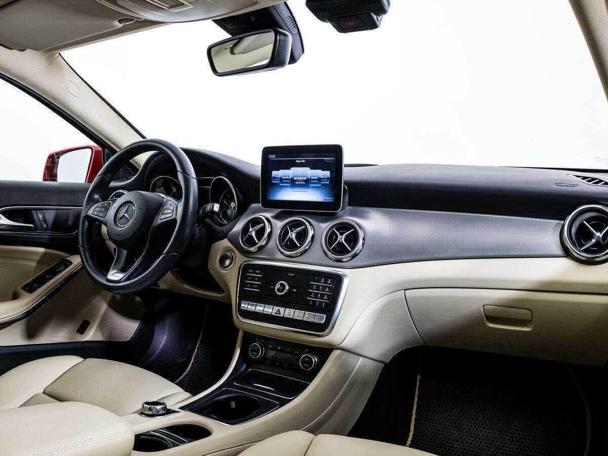 Mercedes-Benz GLA 250, 2017 Фото №8