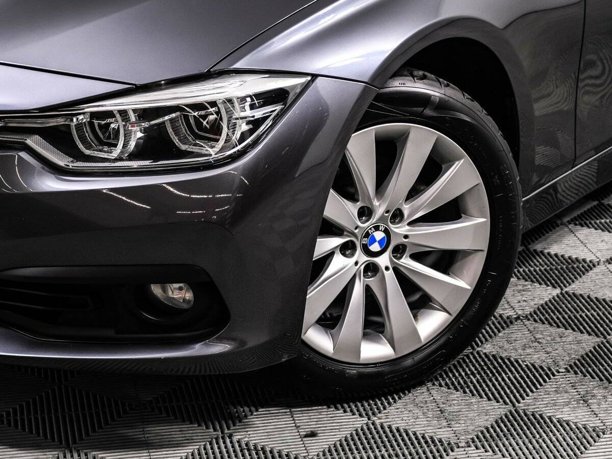 BMW 3 серии 320i, 2017 Фото №14