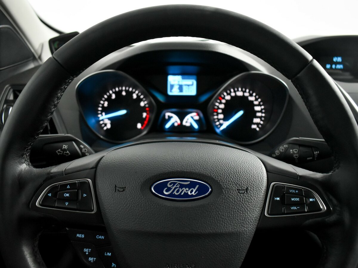 Ford Kuga II Рестайлинг, 2019 Фото №13