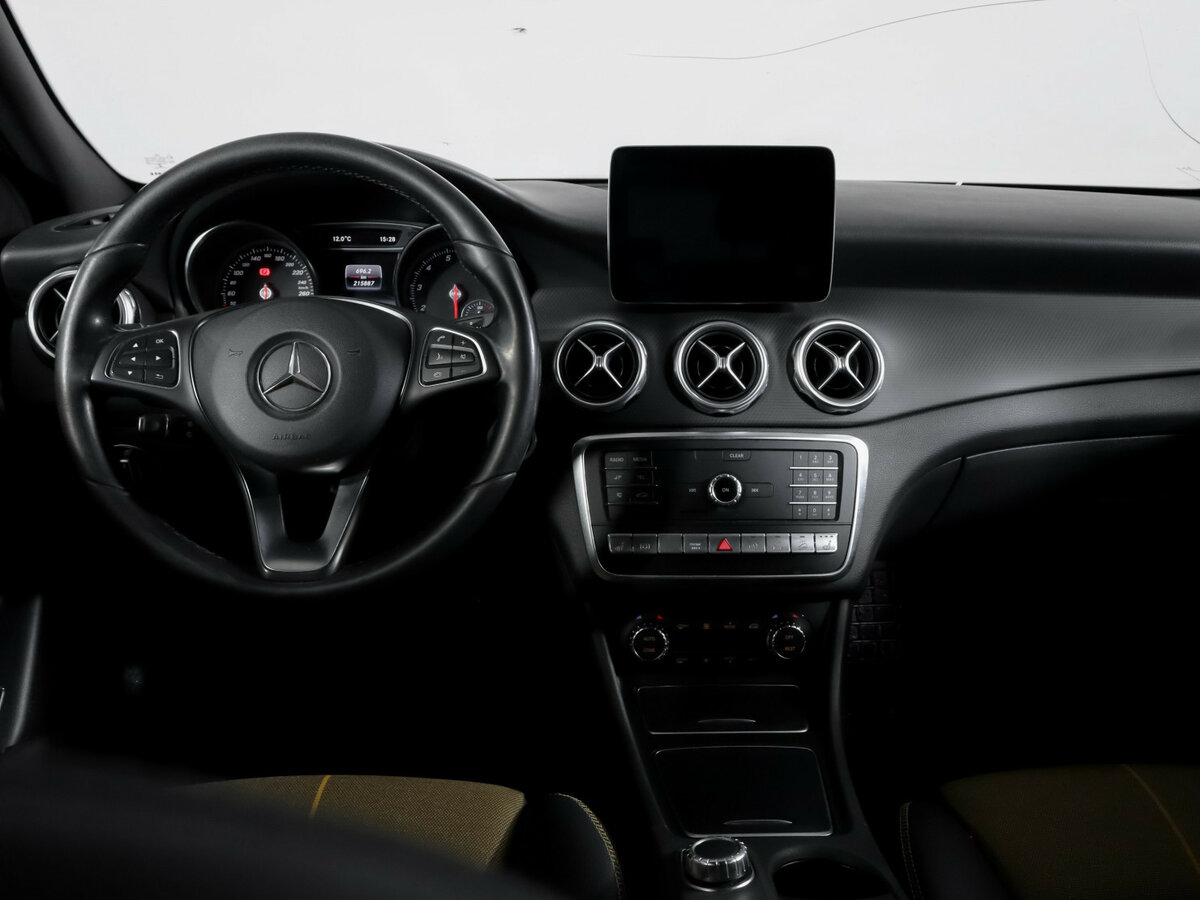 Mercedes-Benz GLA 250 I (X156) Рестайлинг, 2017 Фото №12