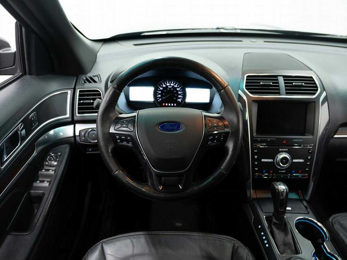 Ford Explorer, 2016 Фото №15