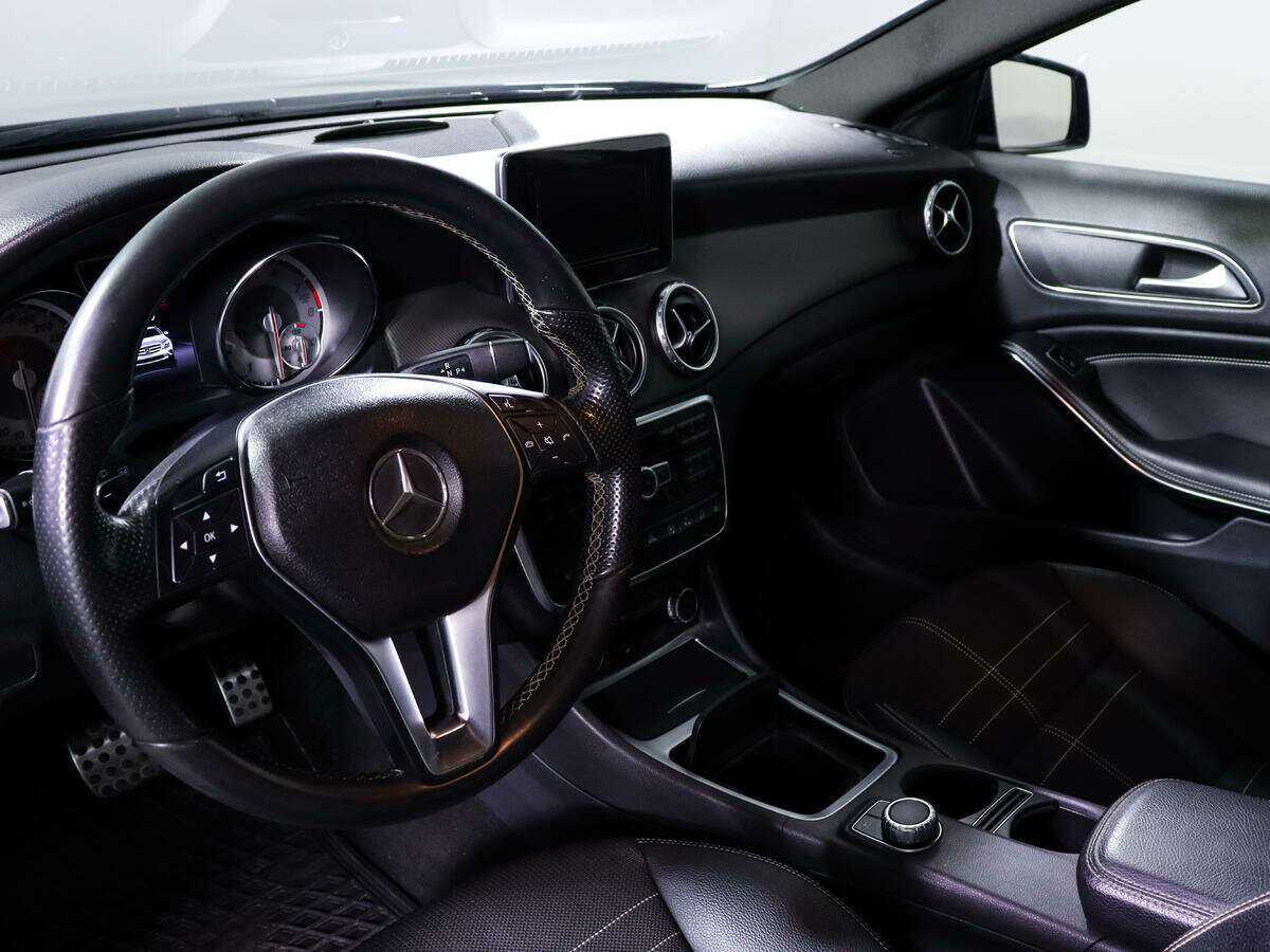 Mercedes-Benz GLA 250, 2015 Фото №12