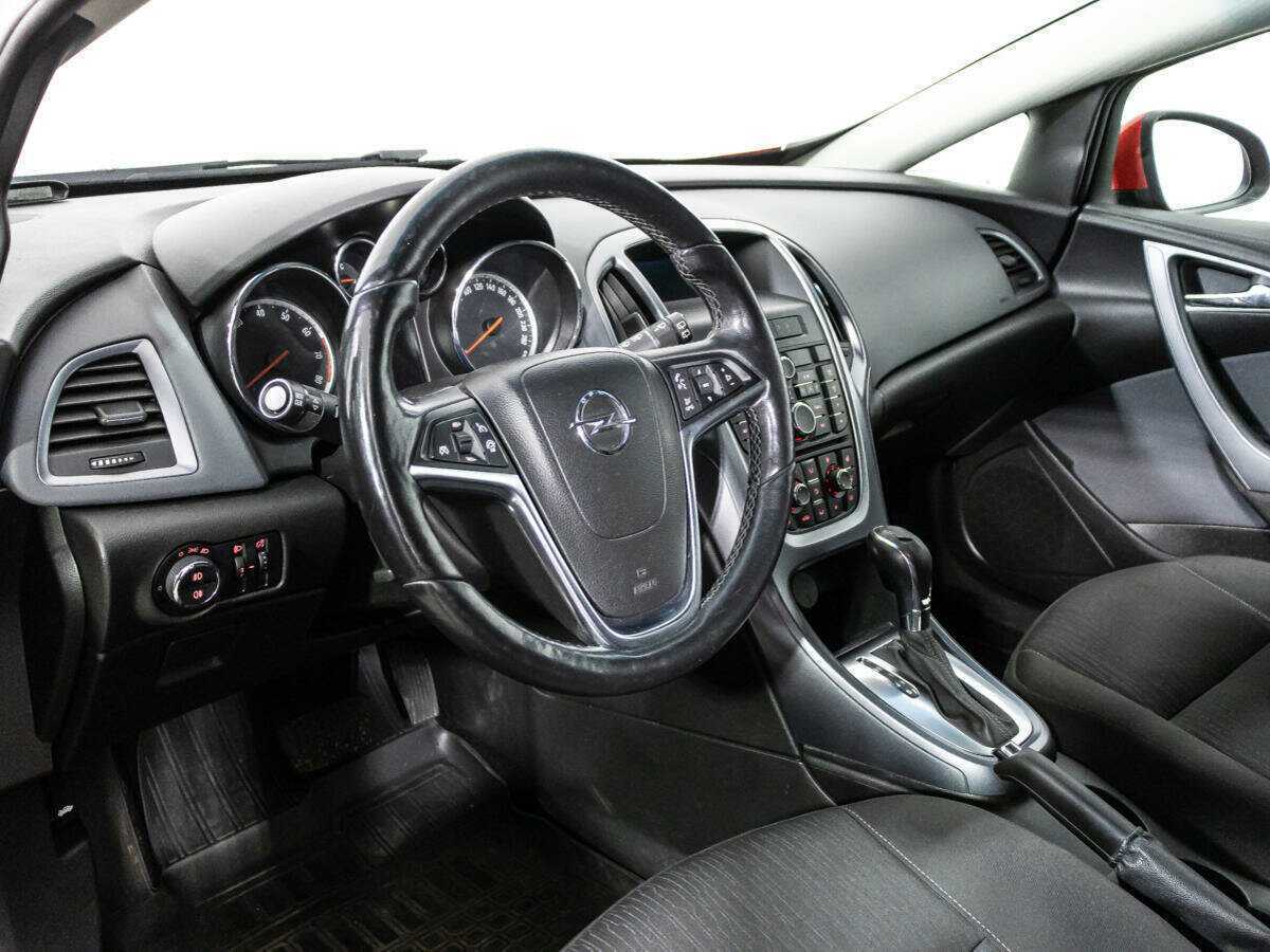 Opel Astra GTC, 2013 Фото №11