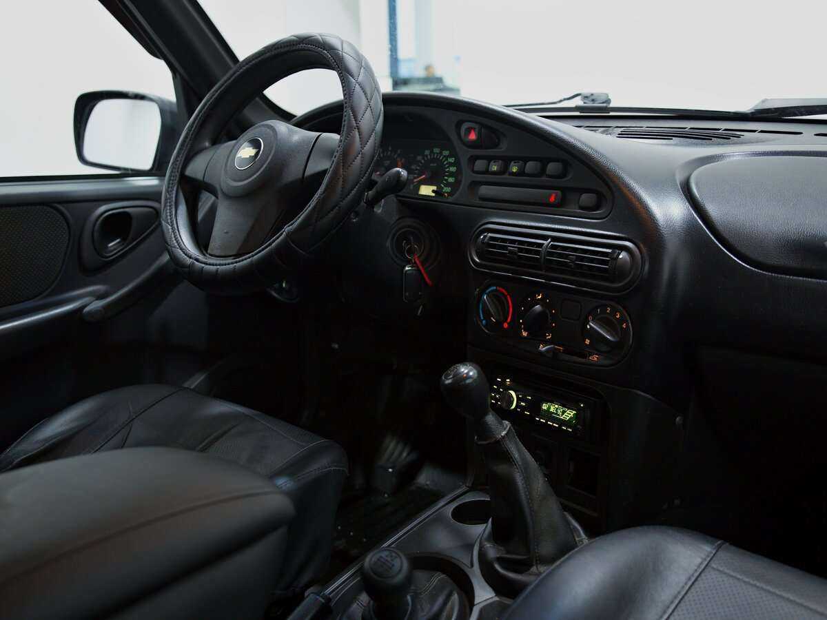 Chevrolet Niva, 2017 Фото №8