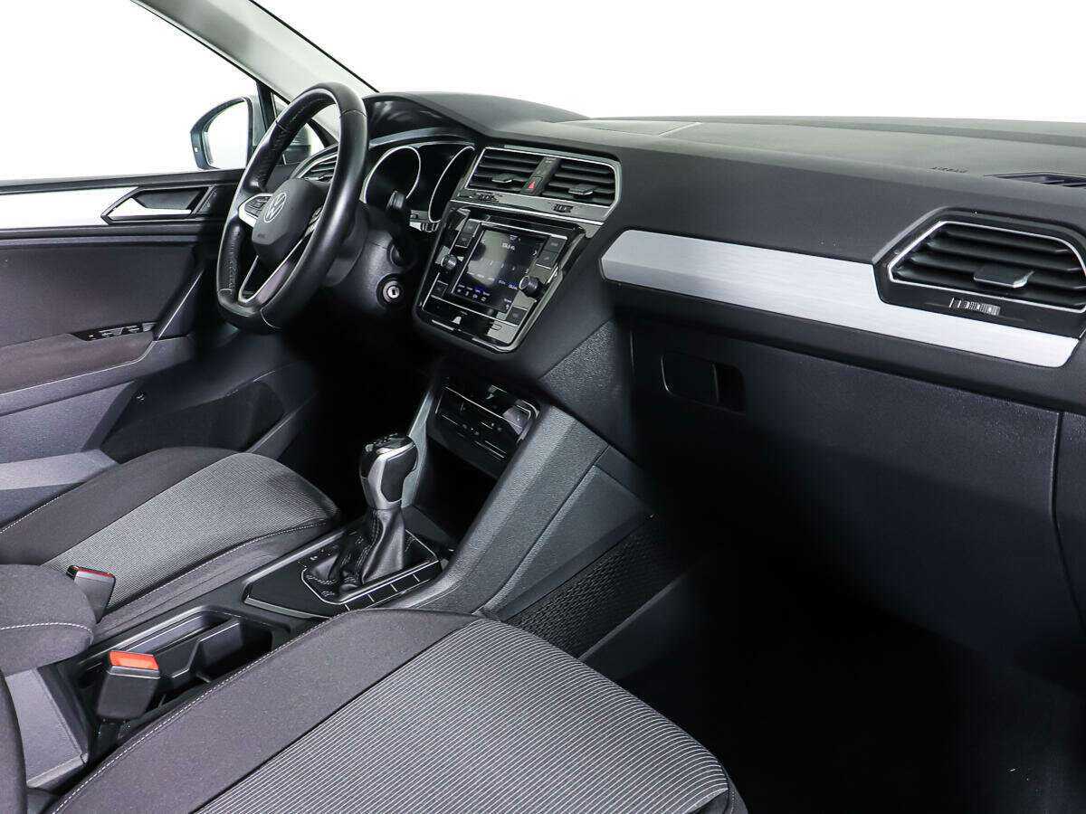 Volkswagen Tiguan, 2020 Фото №8