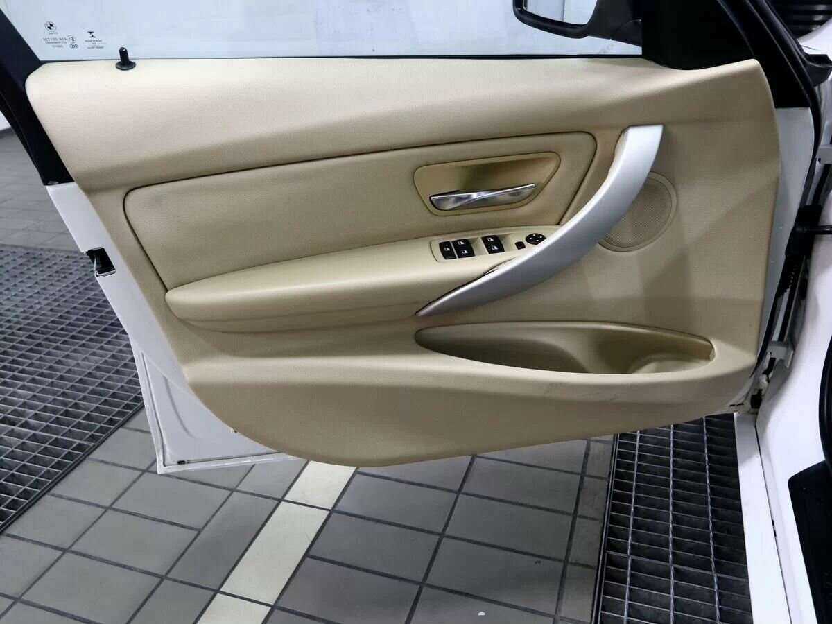 BMW 3 серии 316i, 2014 Фото №8
