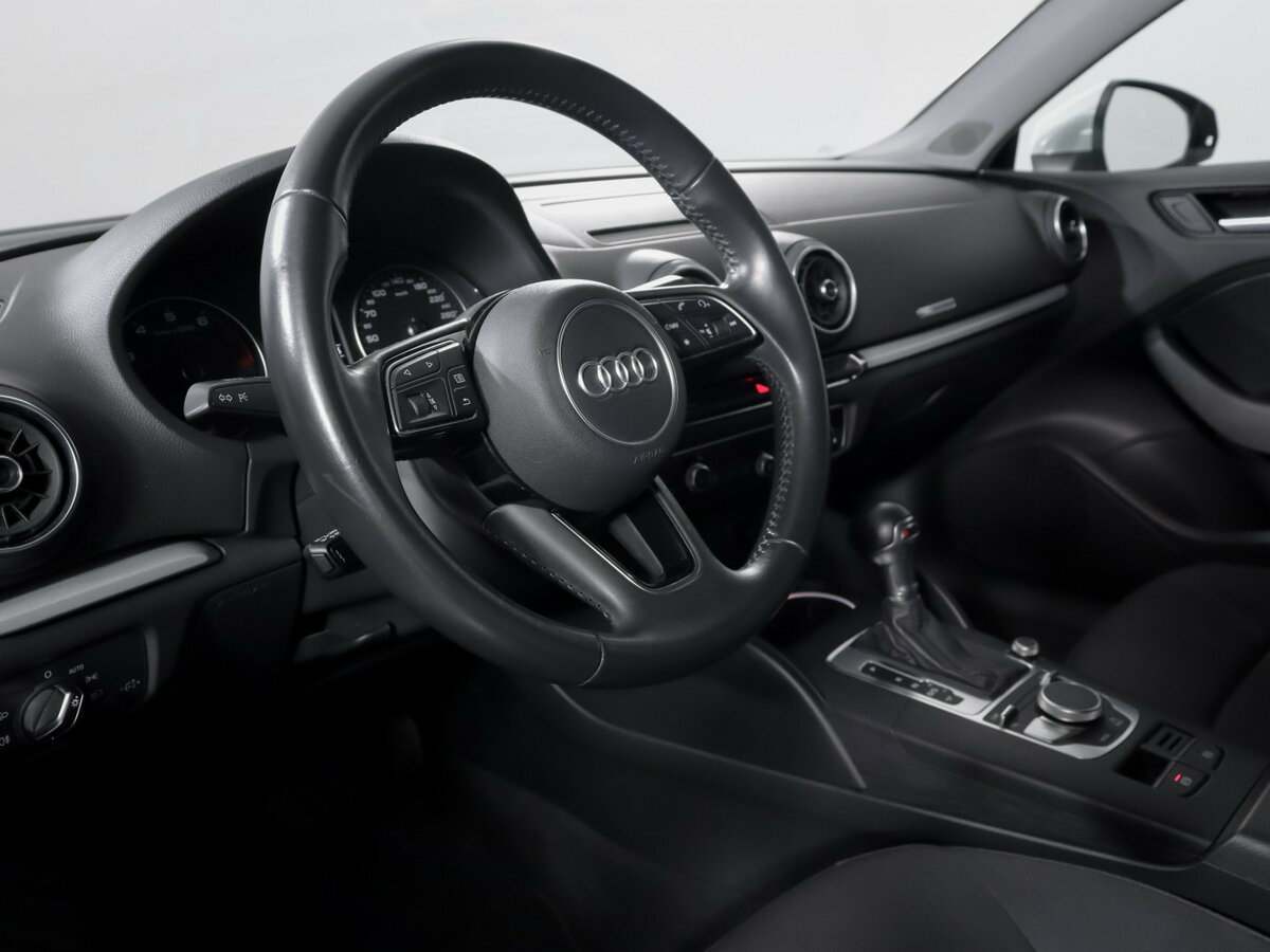 Audi A3 III (8V) Рестайлинг, 2019 Фото №12