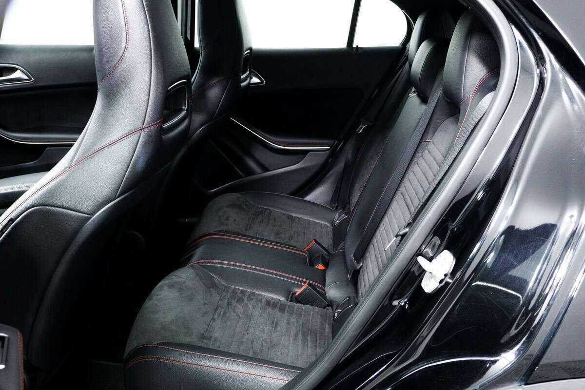 Mercedes-Benz GLA 250, 2015 Фото №12