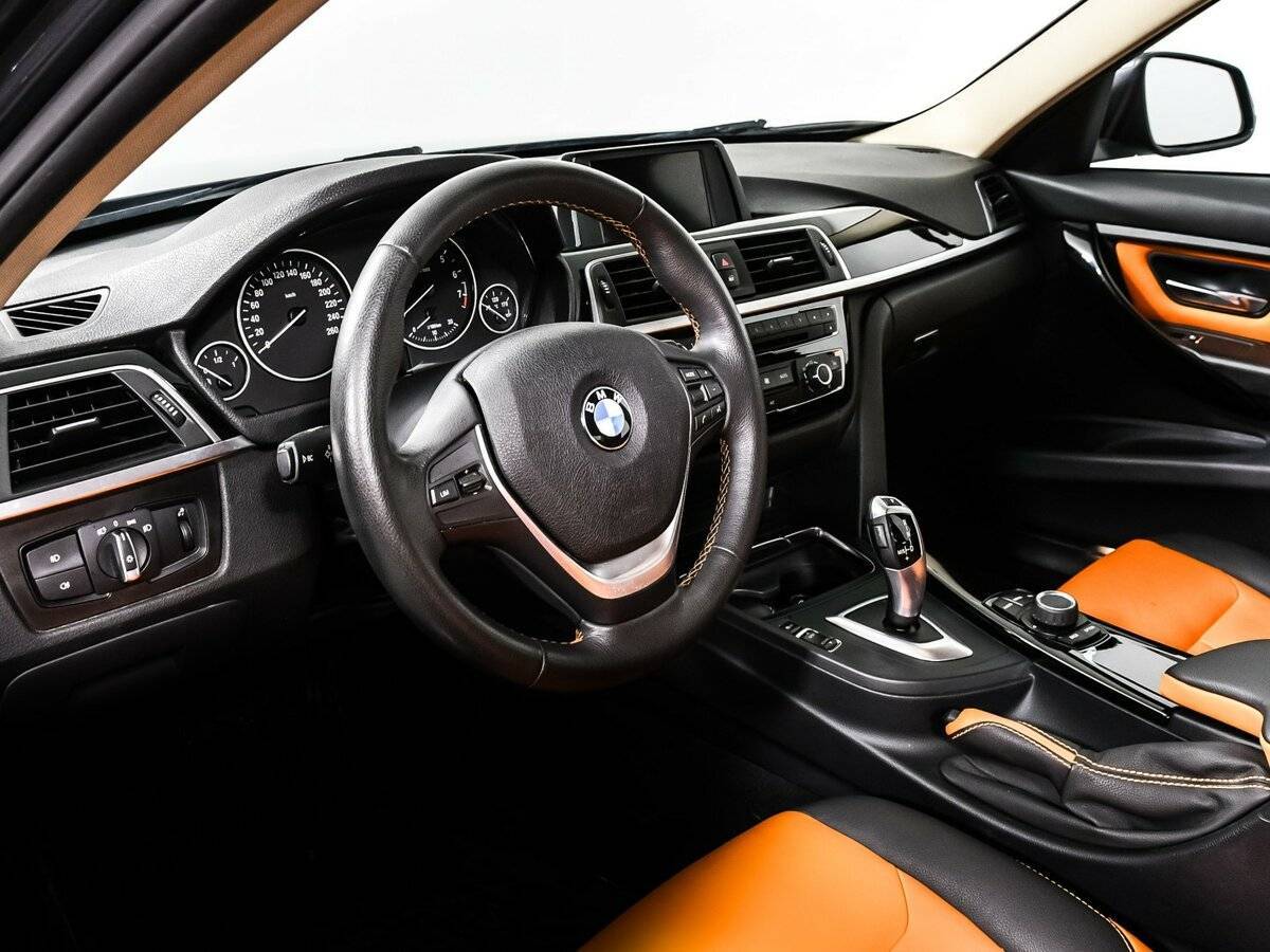 BMW 3 серии 320i, 2017 Фото №13