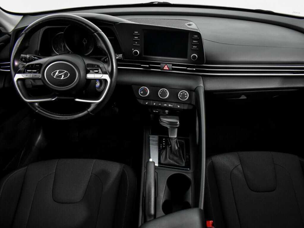 Hyundai Elantra, 2021 Фото №10