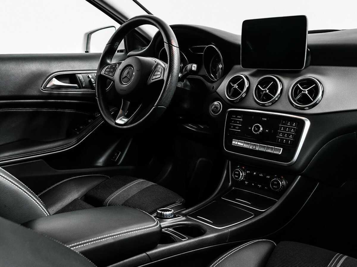 Mercedes-Benz GLA 200, 2018 Фото №9