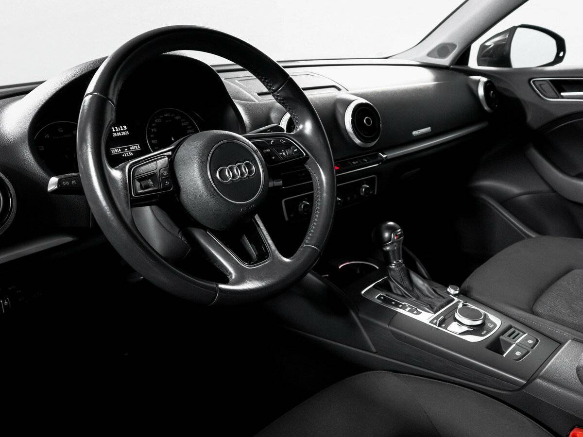Audi A3, 2017 Фото №13