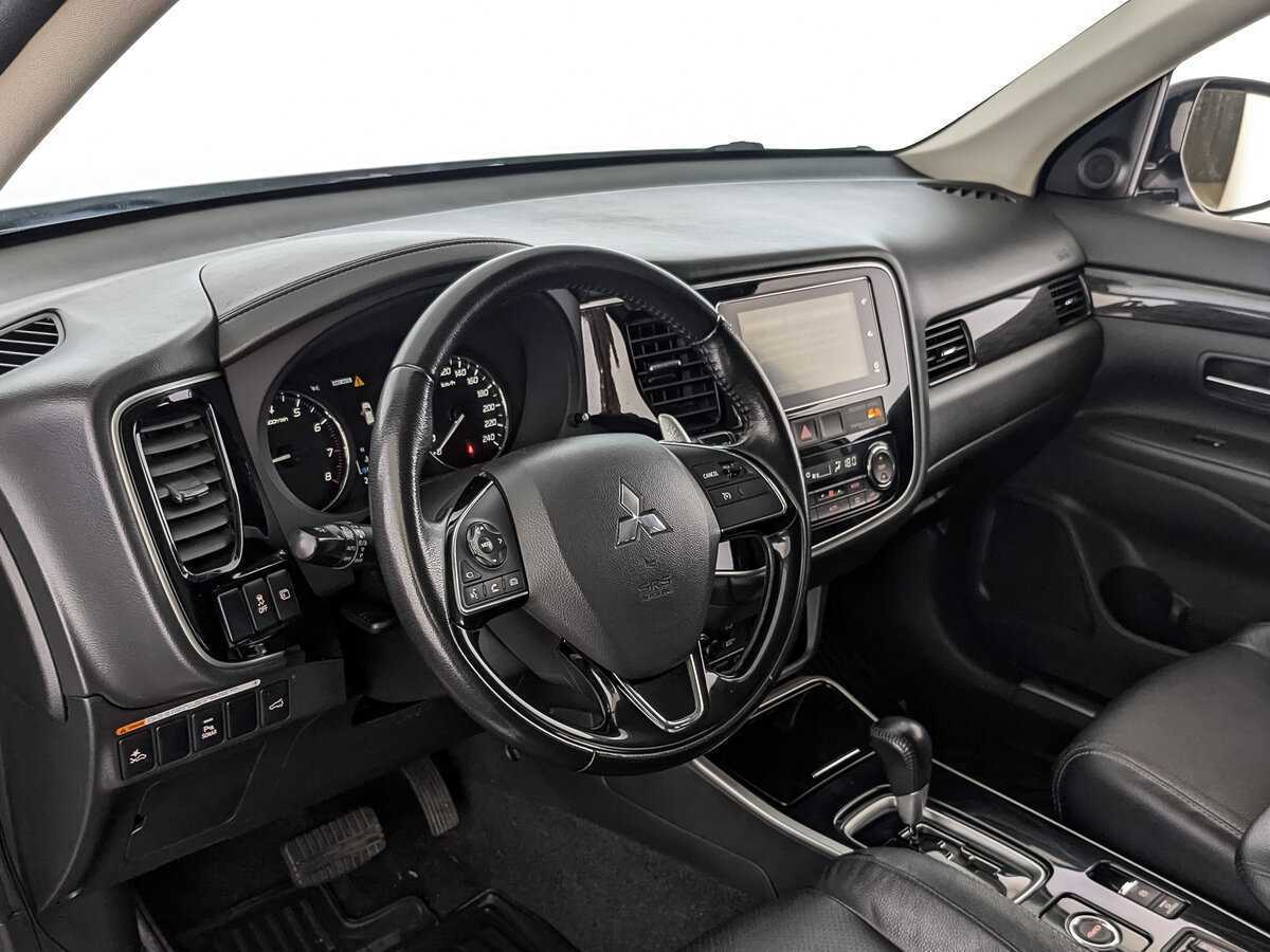 Mitsubishi Outlander, 2017 Фото №10