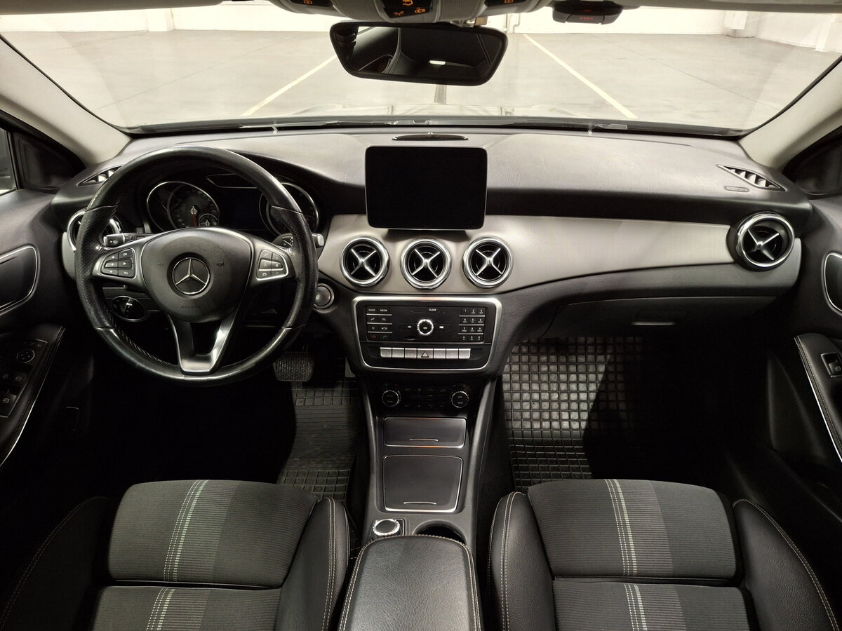 Mercedes-Benz GLA 200 I (X156) Рестайлинг, 2018 Фото №14