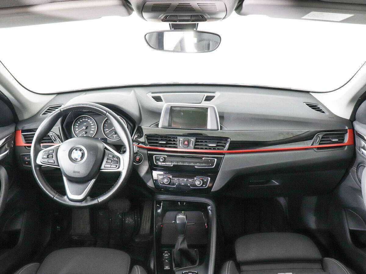 BMW X1 20i xDrive, 2017 Фото №8