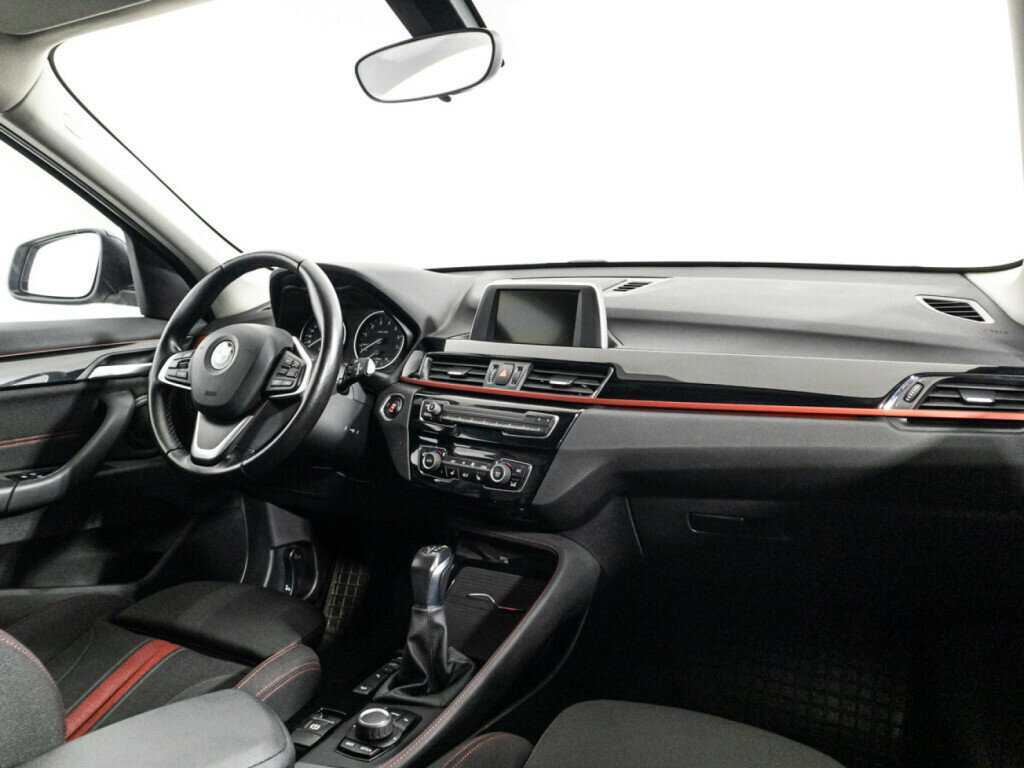 BMW X1 20i xDrive, 2017 Фото №9