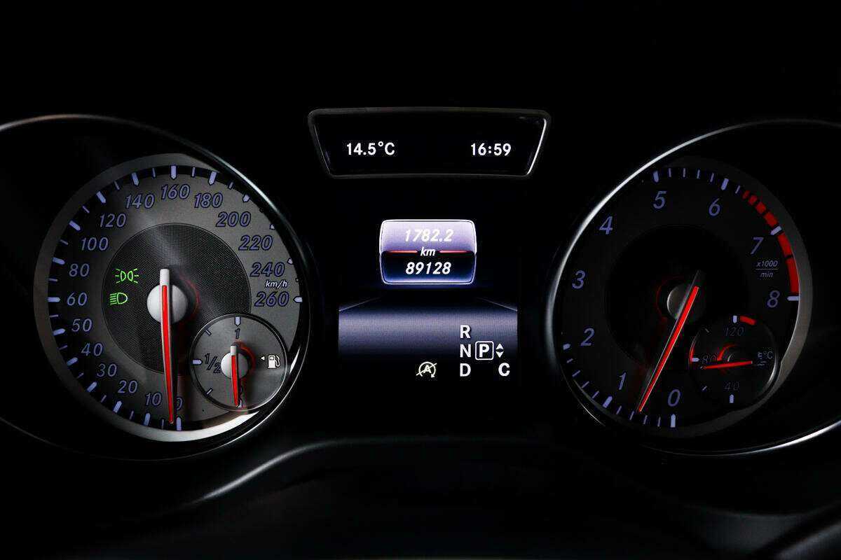 Mercedes-Benz GLA 250, 2016 Фото №10