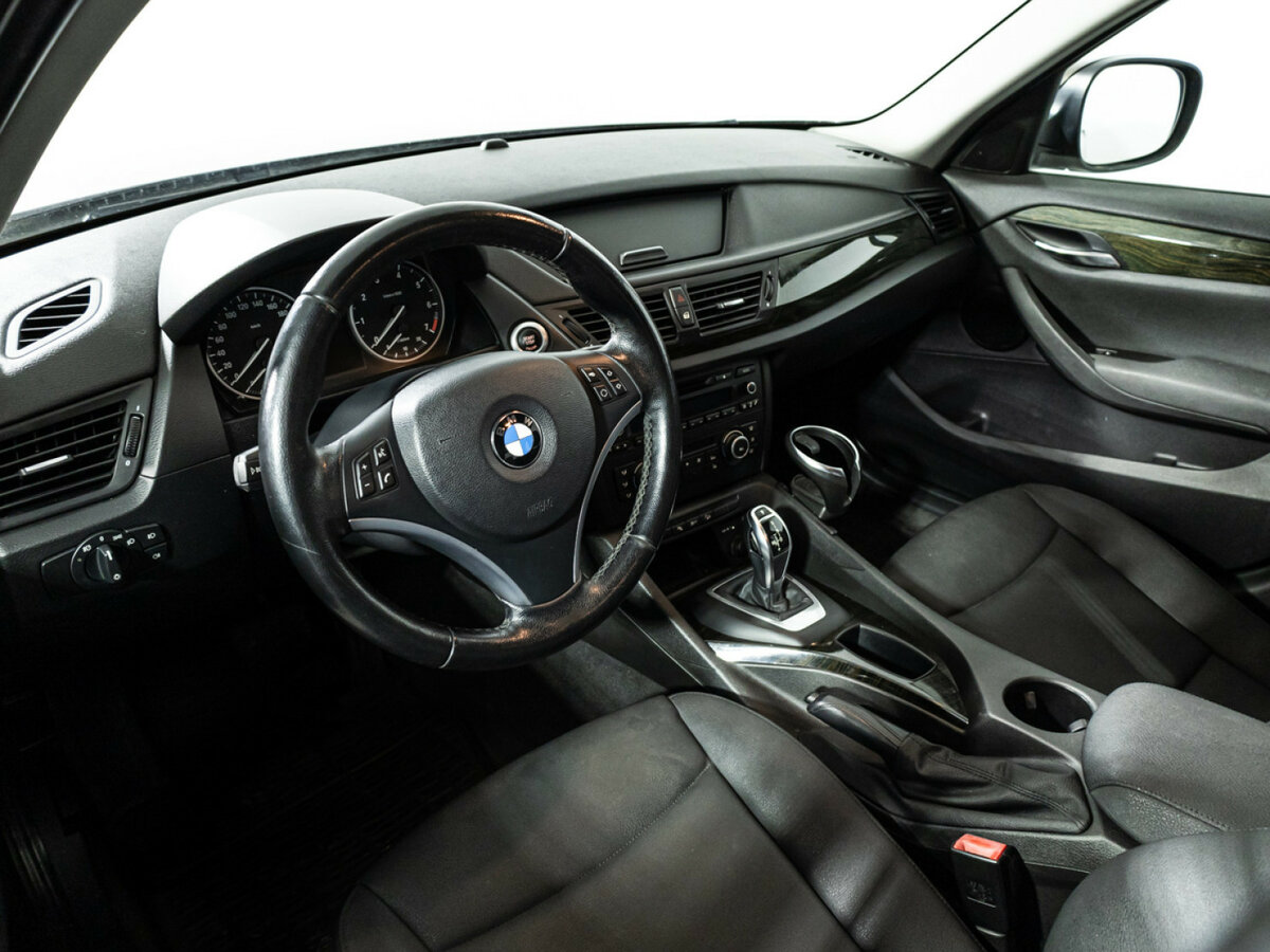 BMW X1 20i I (E84), 2012 Фото №11