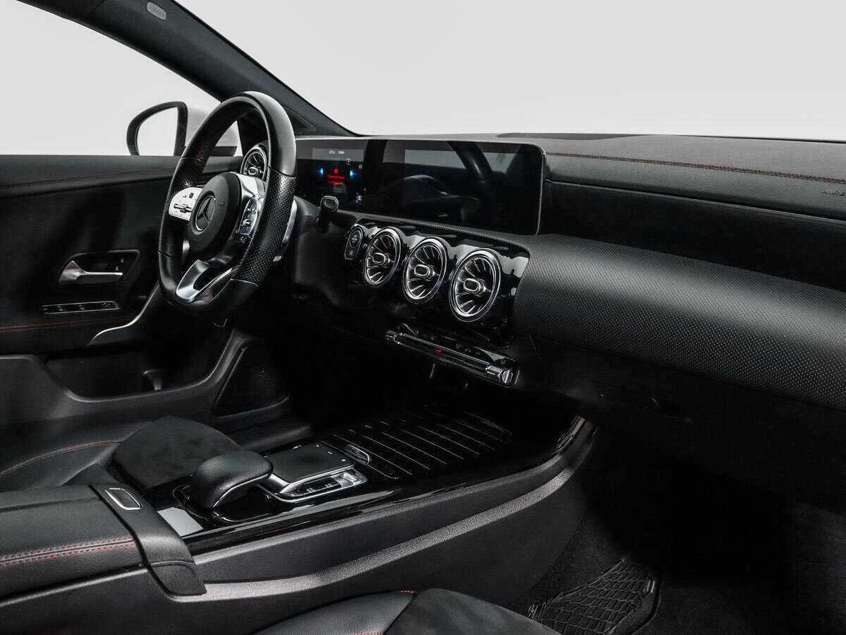 Mercedes-Benz CLA 200, 2019 Фото №13
