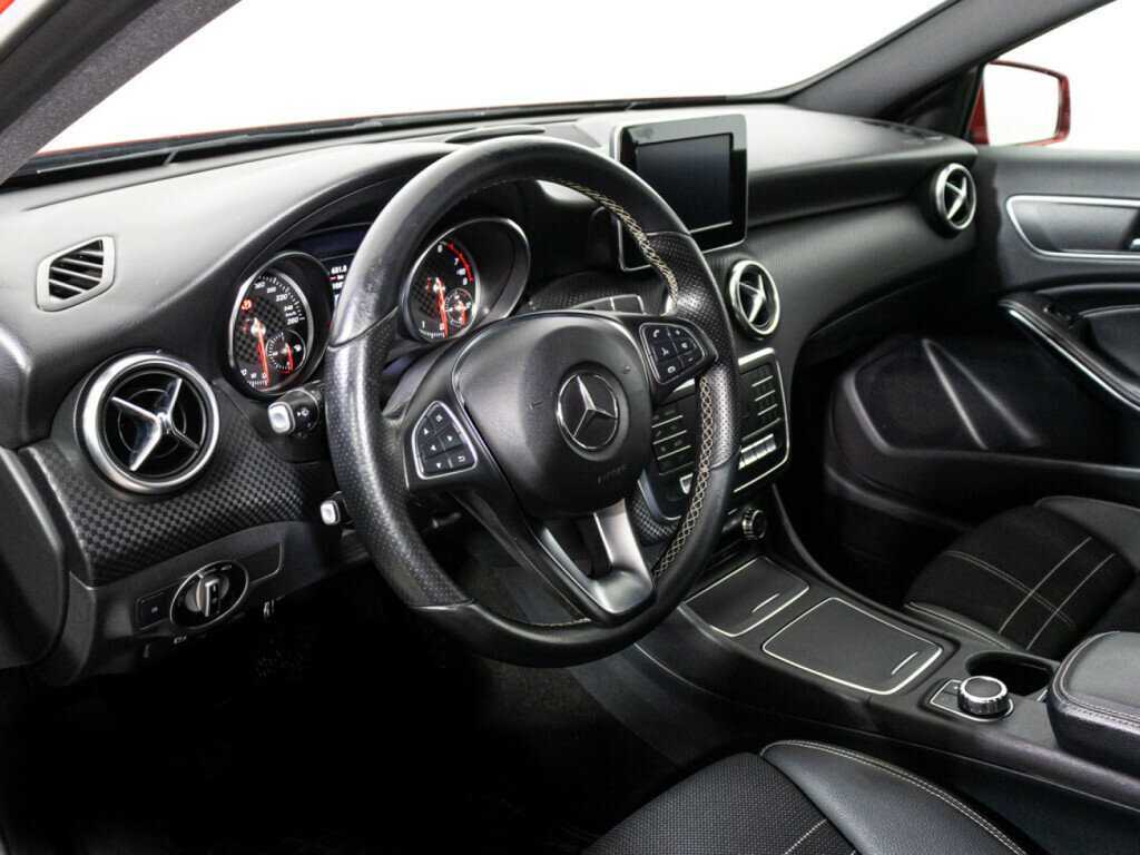 Mercedes-Benz A-Класс 180, 2016 Фото №11
