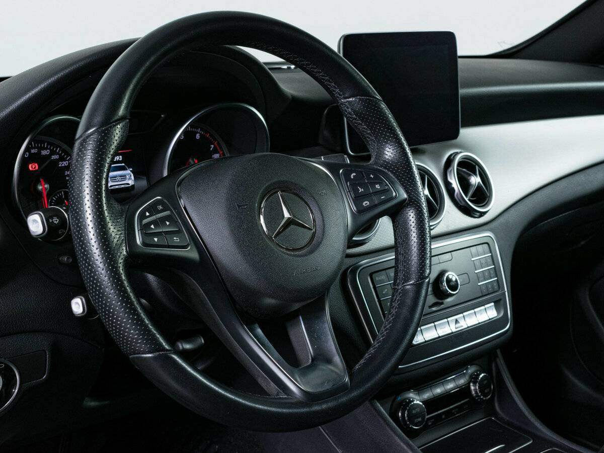 Mercedes-Benz GLA 200, 2019 Фото №13