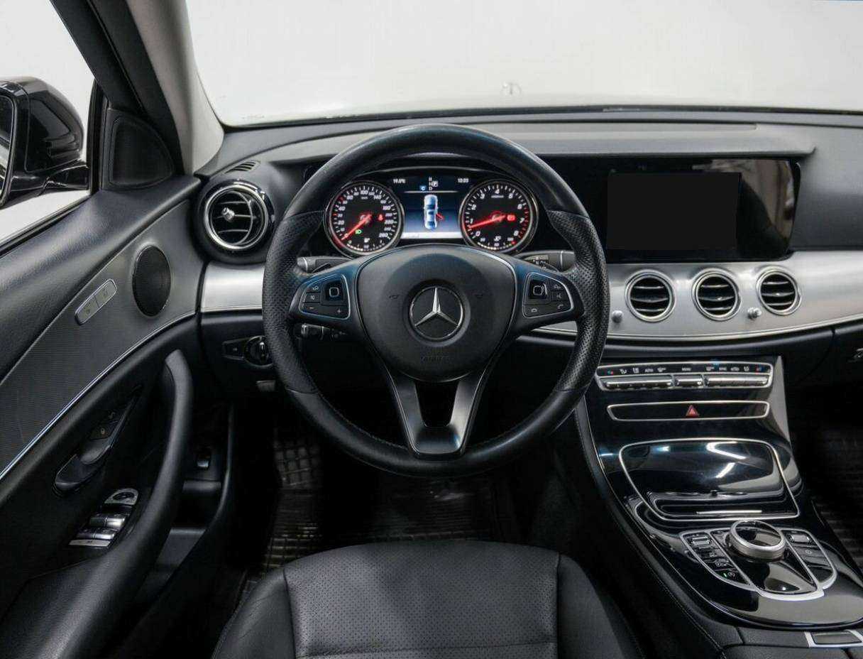 Mercedes-Benz E-Класс 200, 2017 Фото №11