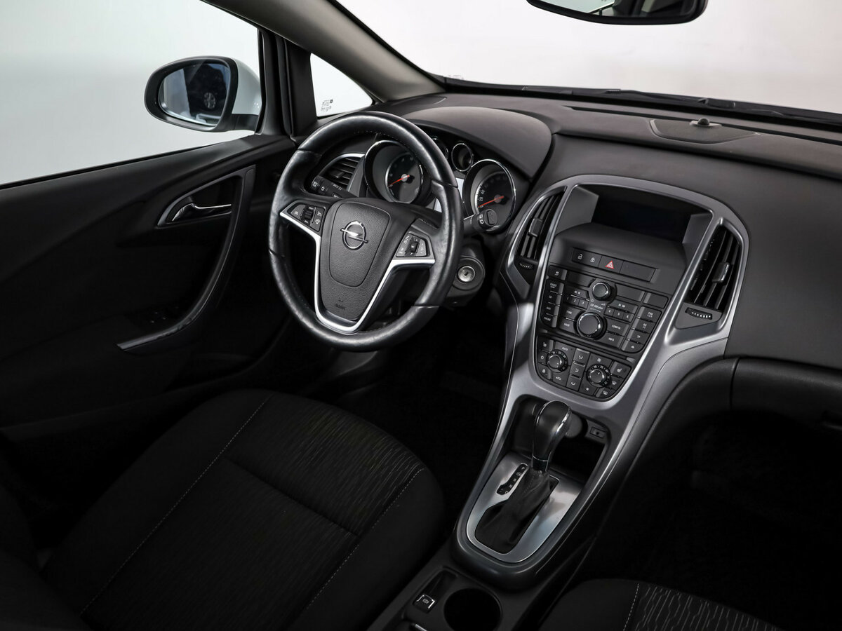 Opel Astra J Рестайлинг, 2014 Фото №7