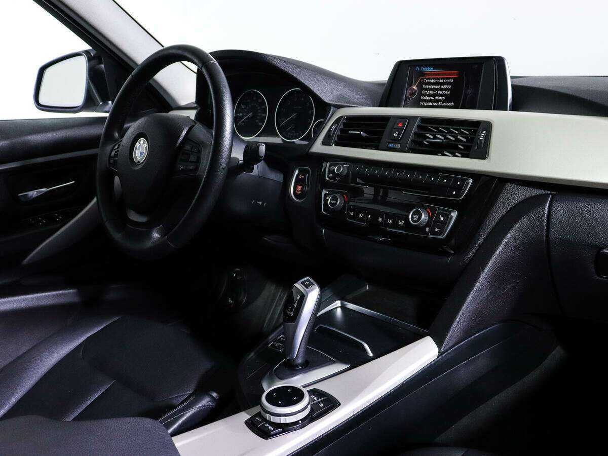 BMW 3 серии 320i, 2016 Фото №6