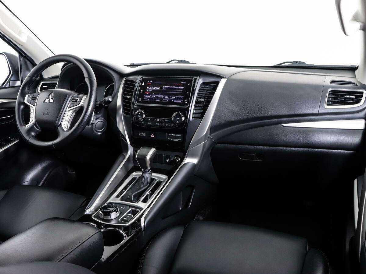 Mitsubishi Pajero Sport, 2018 Фото №7