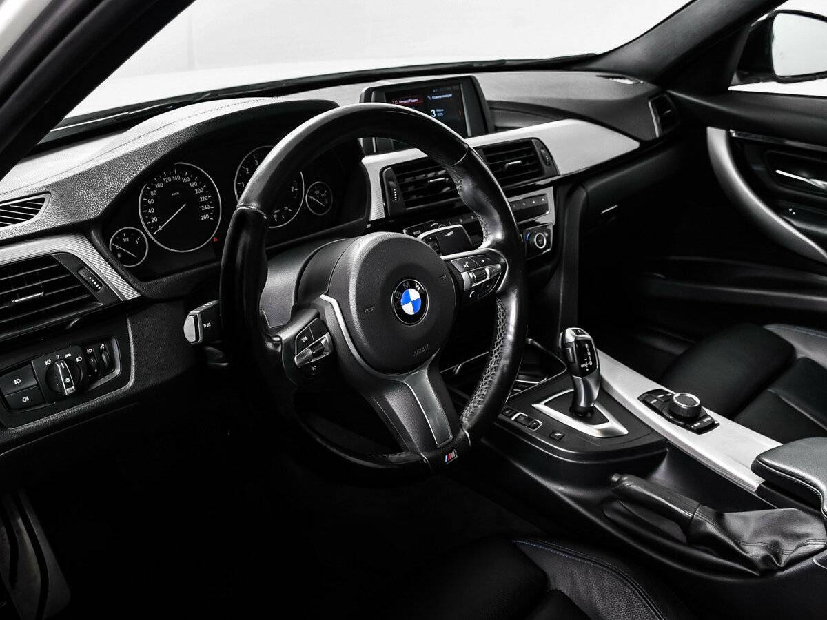 BMW 3 серии 320i xDrive, 2018 Фото №12
