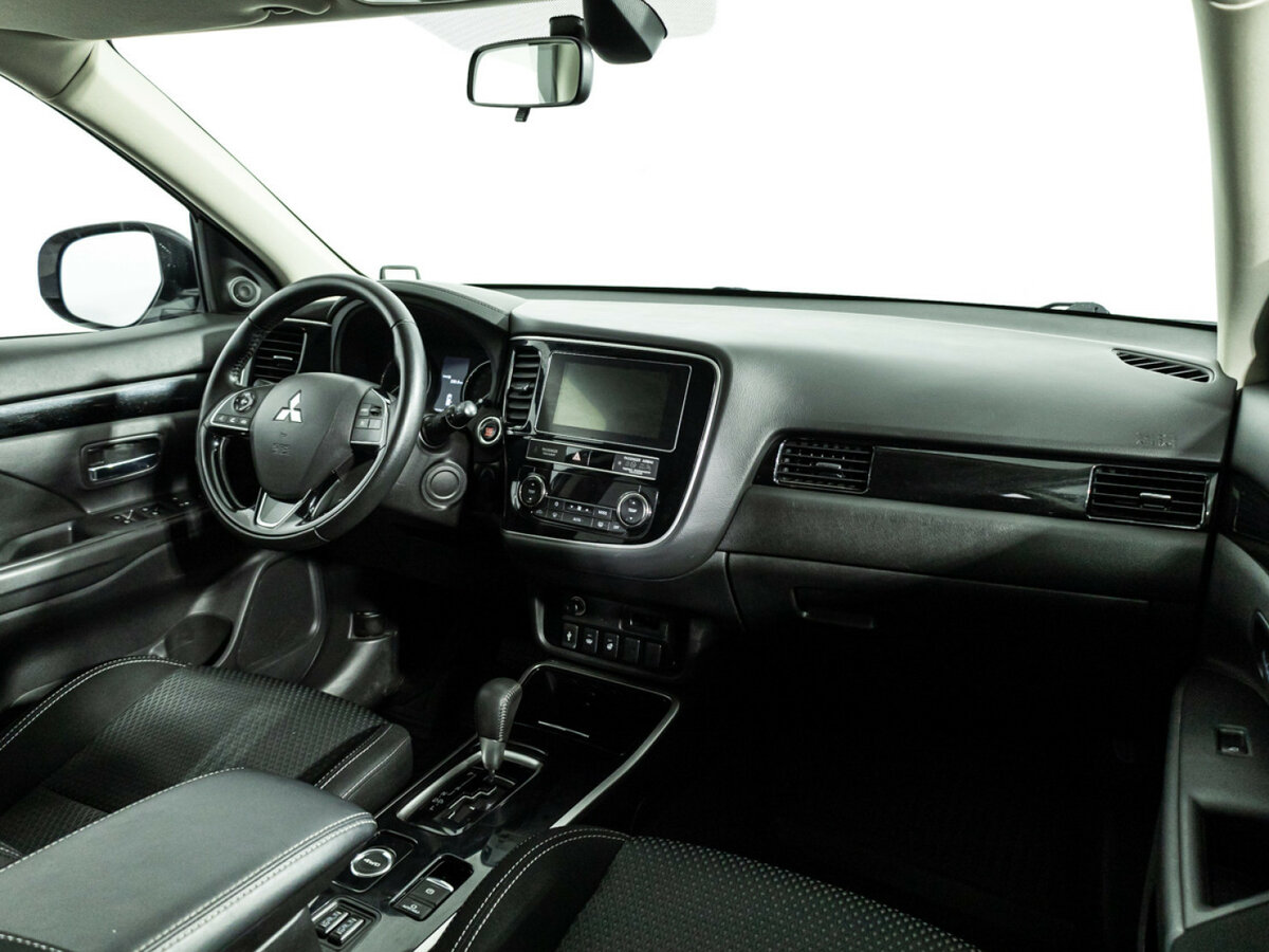 Mitsubishi Outlander III Рестайлинг 3, 2018 Фото №7