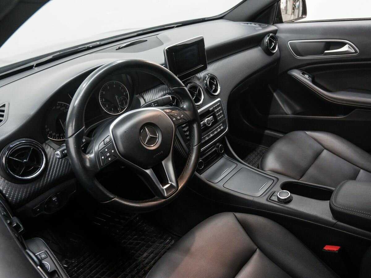 Mercedes-Benz GLA 200, 2014 Фото №14