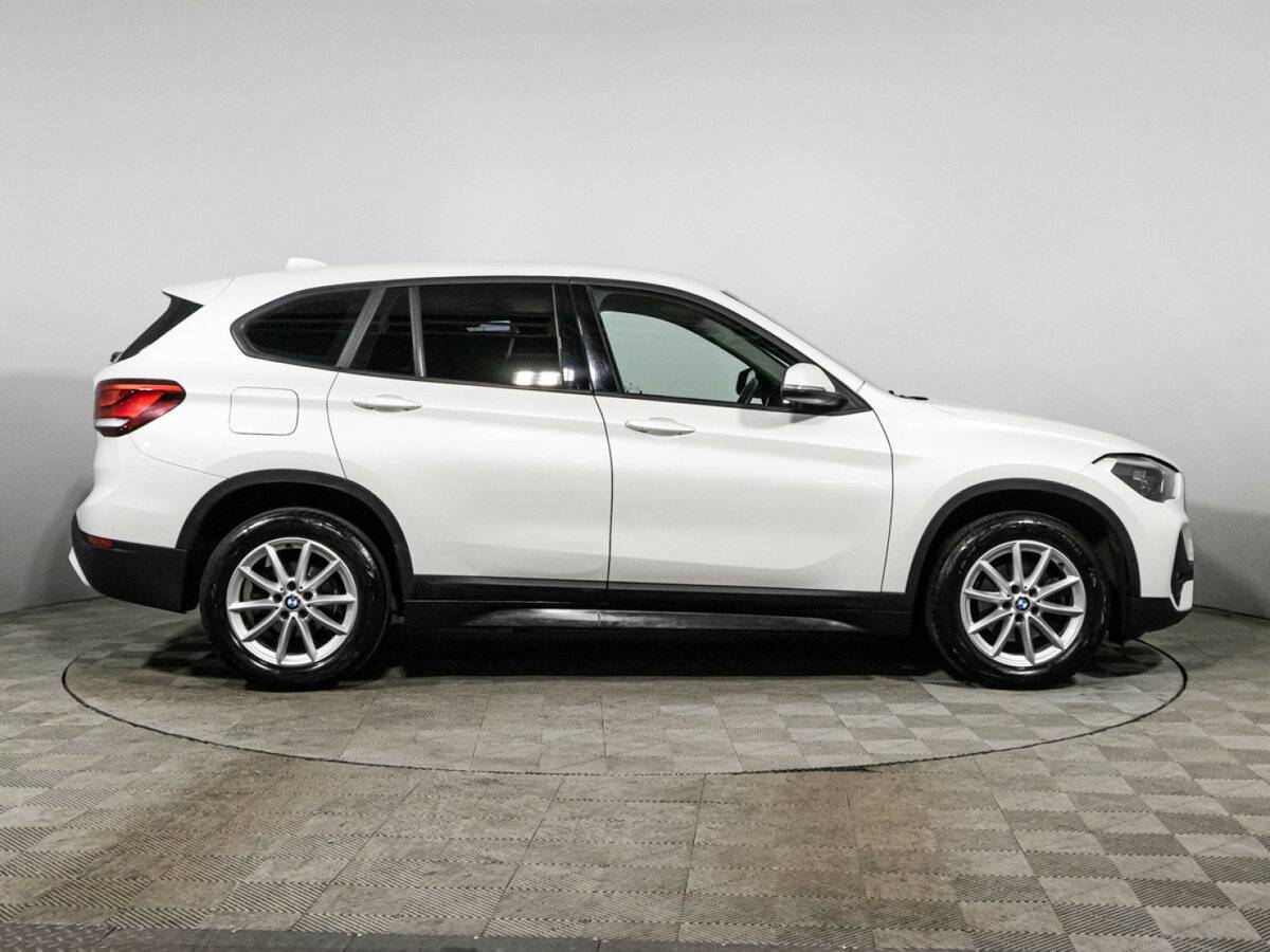 BMW X1 18i sDrive, 2019 Фото №4