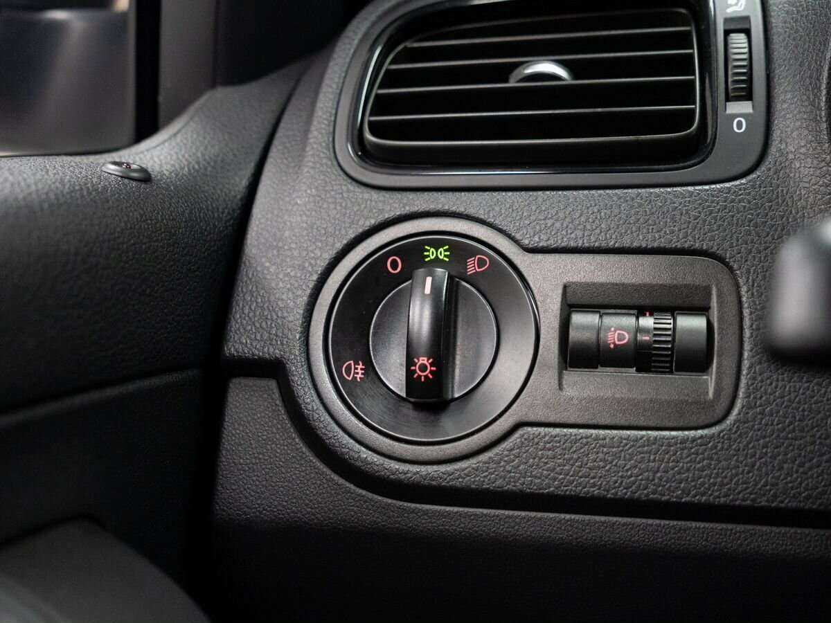 Volkswagen Polo, 2017 Фото №15