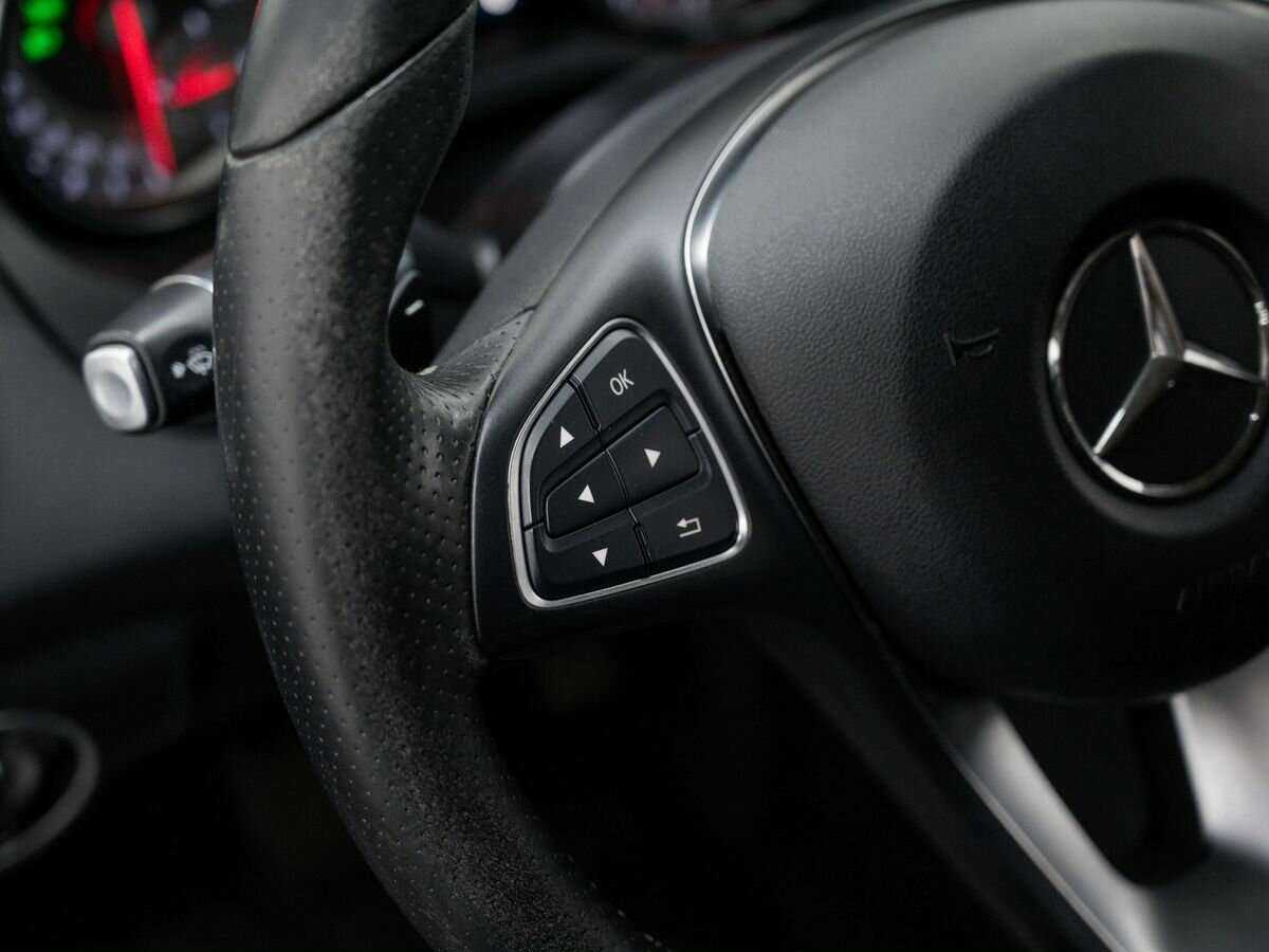 Mercedes-Benz GLA 250, 2016 Фото №18