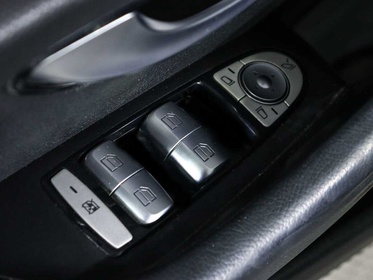 Mercedes-Benz E-Класс 200, 2017 Фото №16