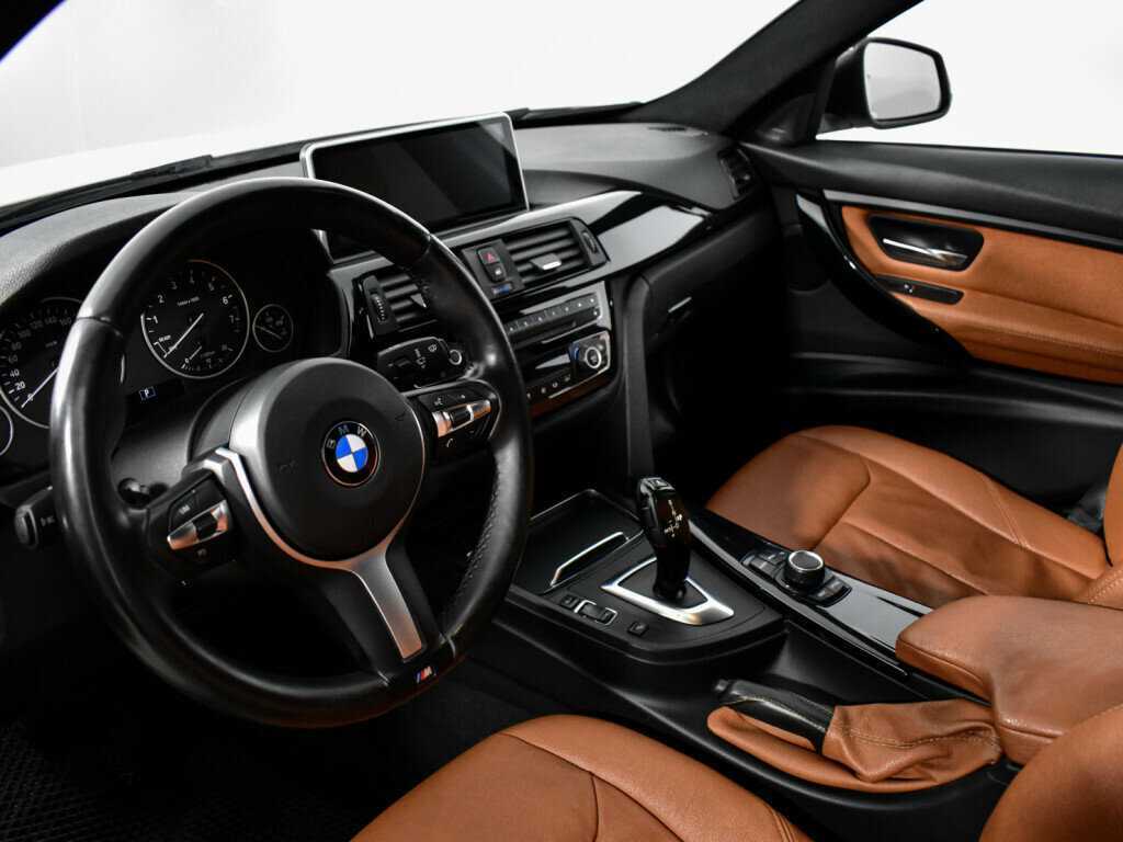 BMW 3 серии 318i, 2017 Фото №9