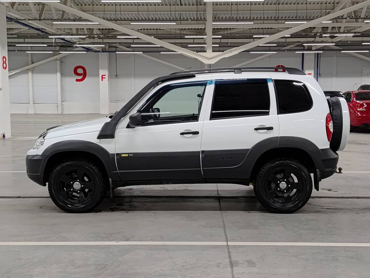 Chevrolet Niva I Рестайлинг, 2017 Фото №8