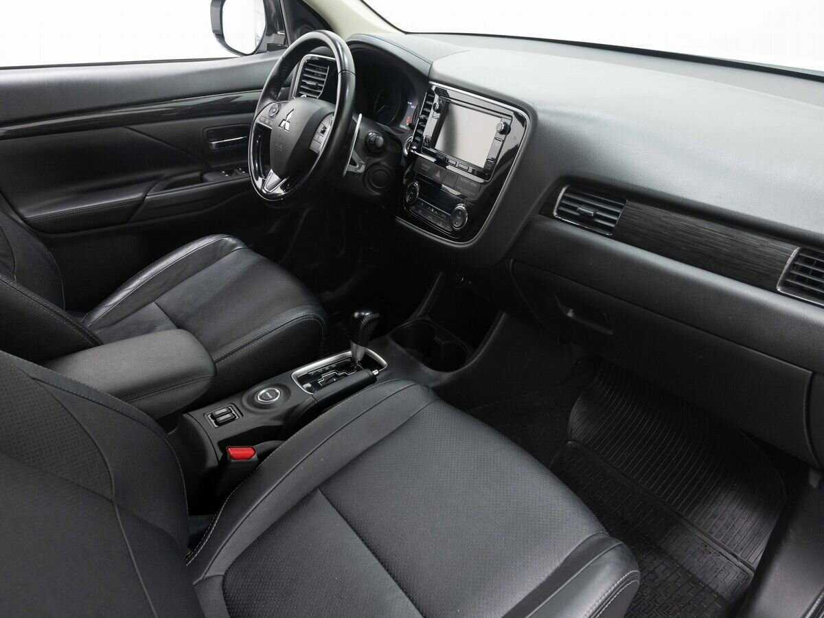 Mitsubishi Outlander, 2016 Фото №13