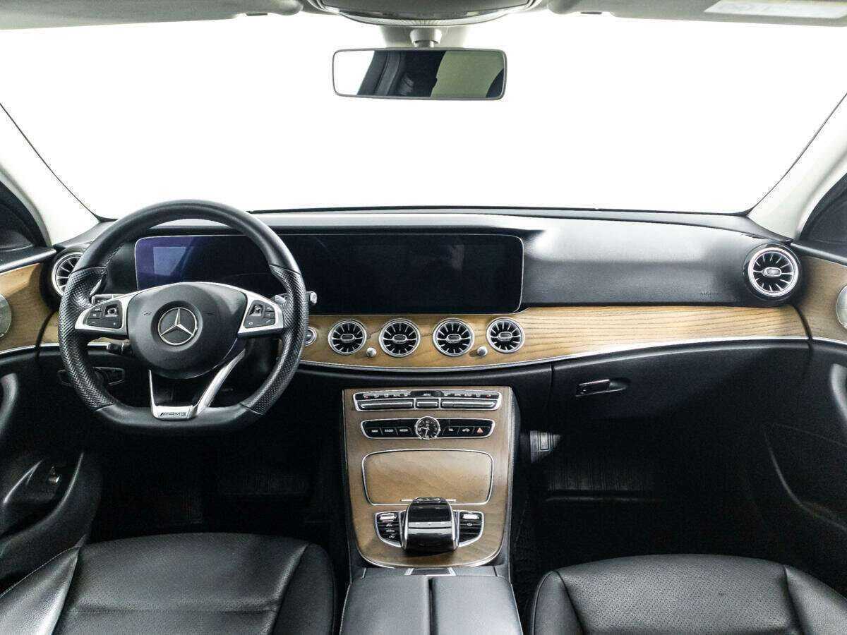 Mercedes-Benz E-Класс 200, 2017 Фото №13
