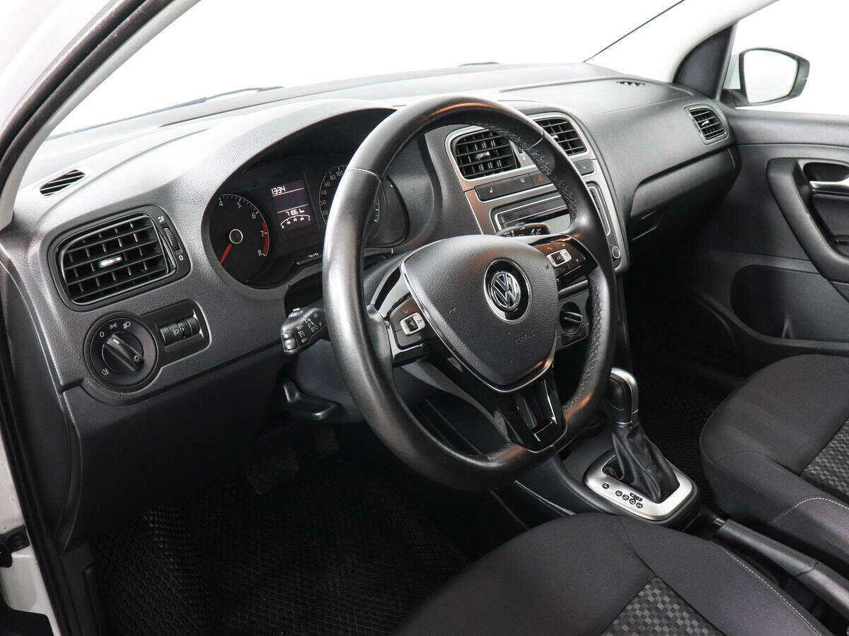 Volkswagen Polo, 2019 Фото №8