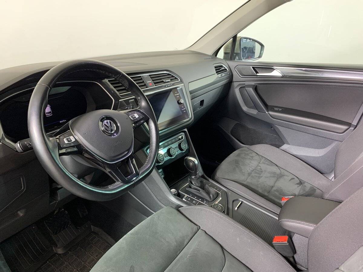 Volkswagen Tiguan, 2018 Фото №11