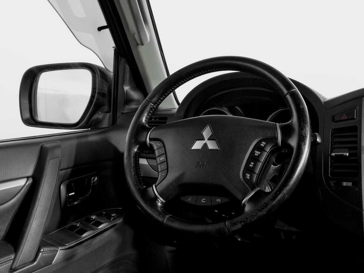 Mitsubishi Pajero, 2014 Фото №15