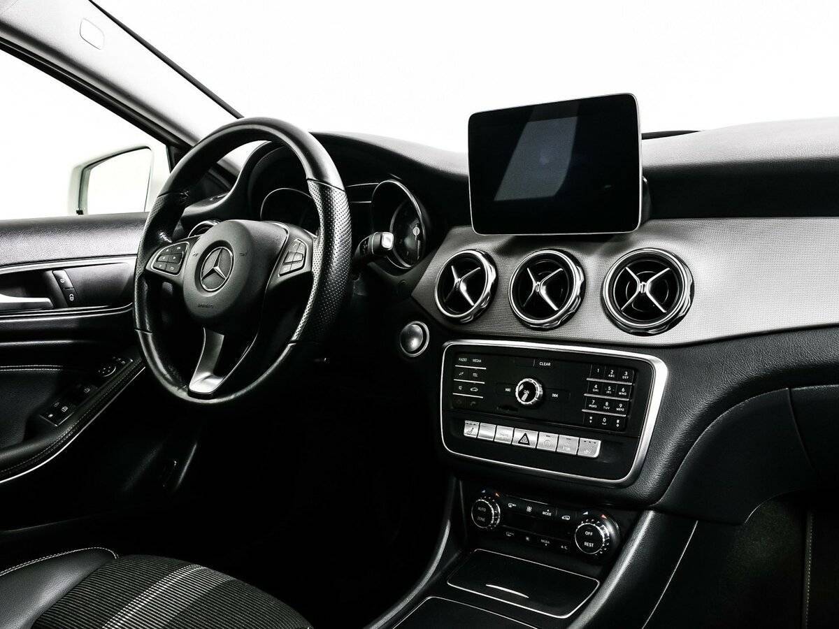 Mercedes-Benz GLA 200, 2019 Фото №9