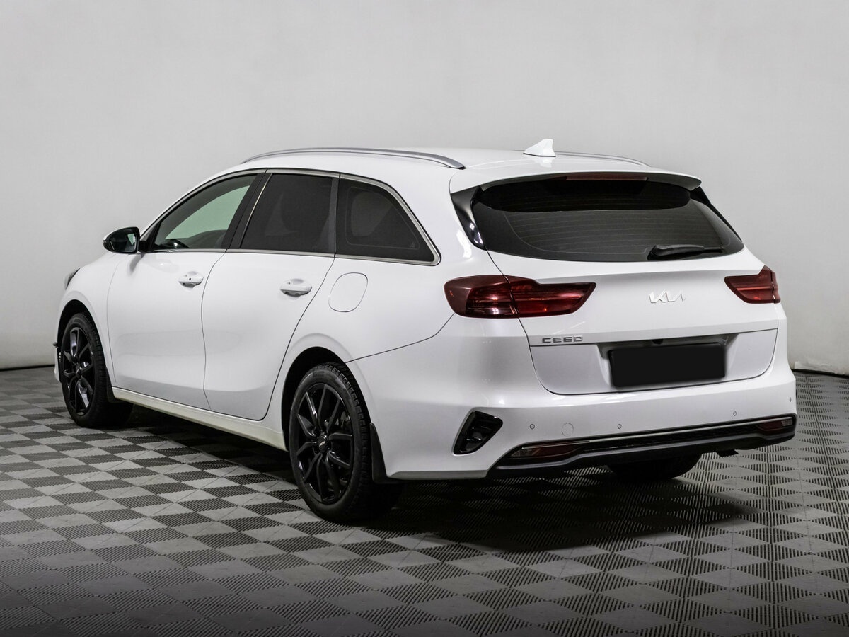Kia Ceed III Рестайлинг, 2022 Фото №6