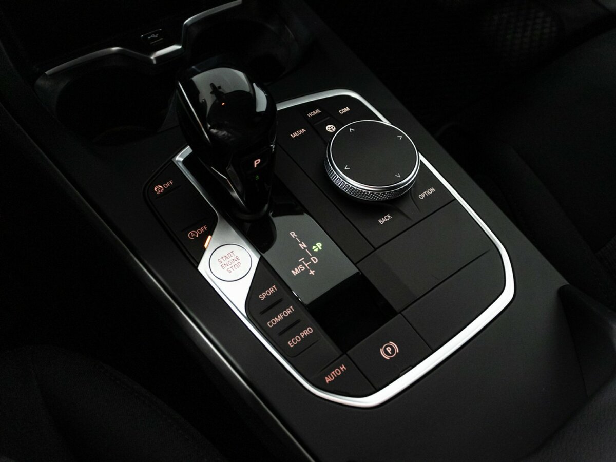 BMW 1 серии 116d III (F40), 2020 Фото №15